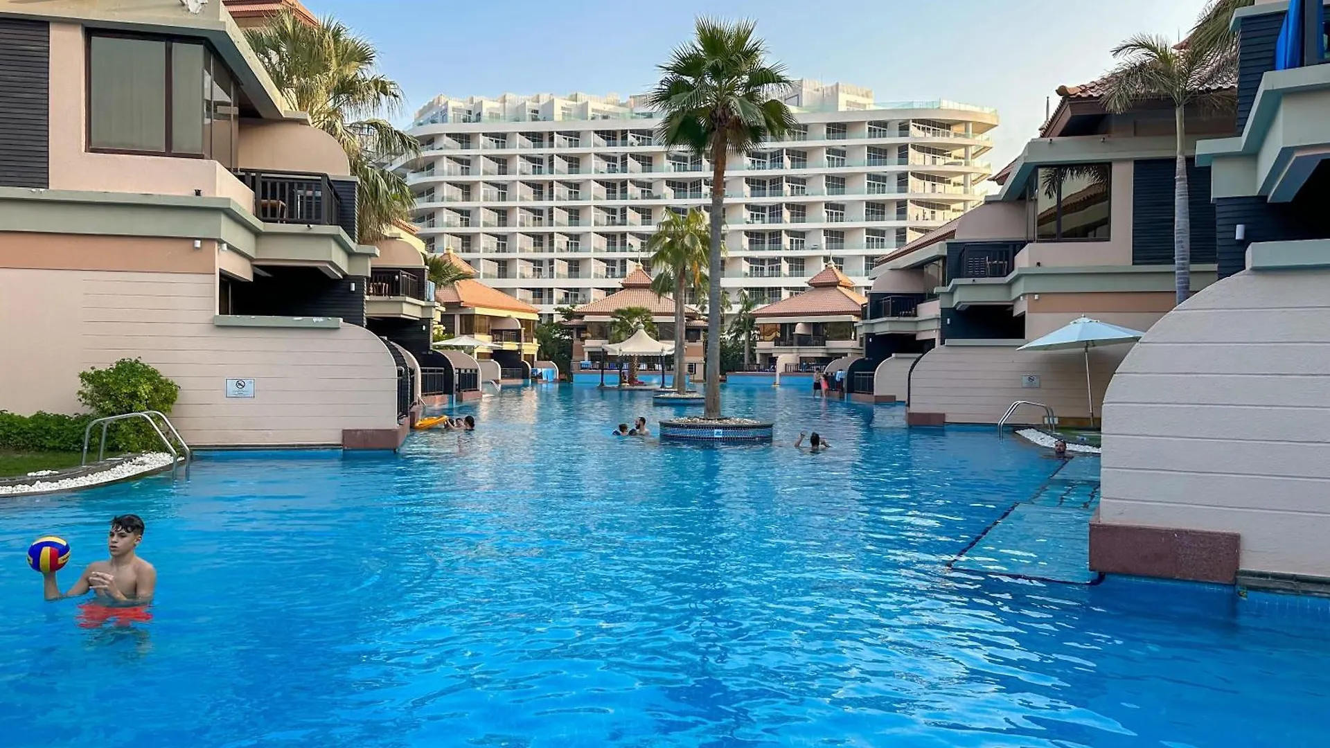 Upgraded Gorgeous 1Br At 5 Star Resort Dubai 0*,  United Arab Emirates