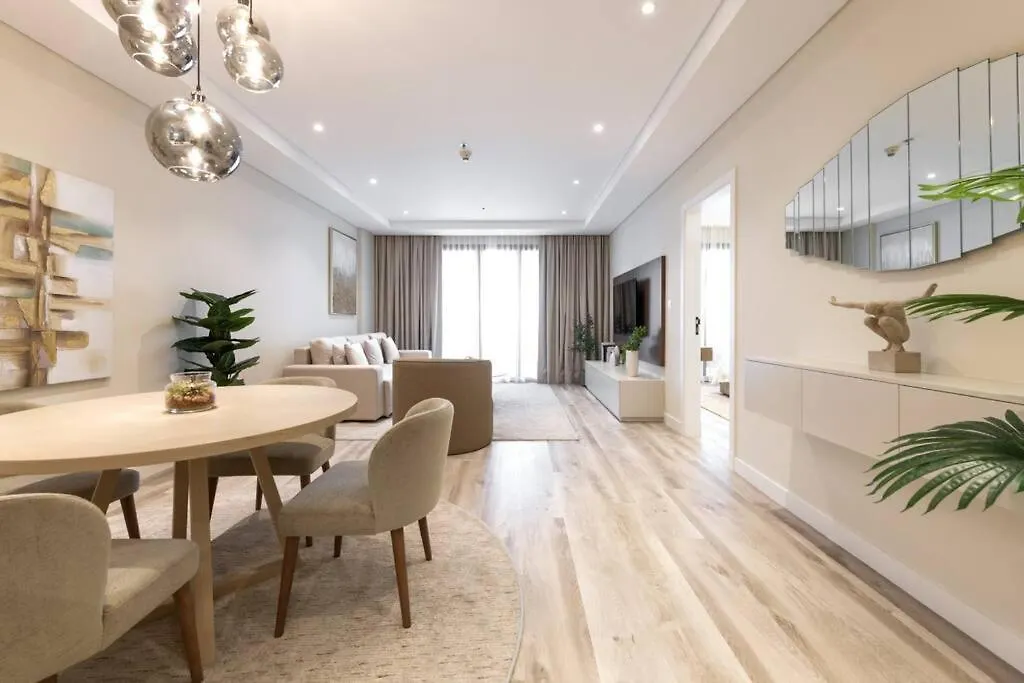 Upgraded Gorgeous 1Br At 5 Star Resort Dubai Apartment