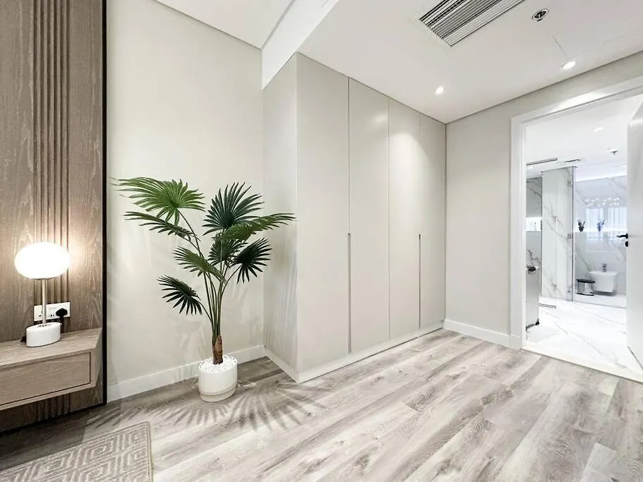 Upgraded Gorgeous 1Br At 5 Star Resort Dubai Apartment